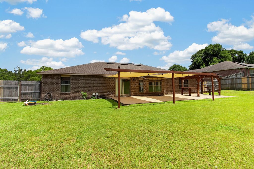 Image 36 of property listing at 6280 Equine Drive, Crestview, FL 32536