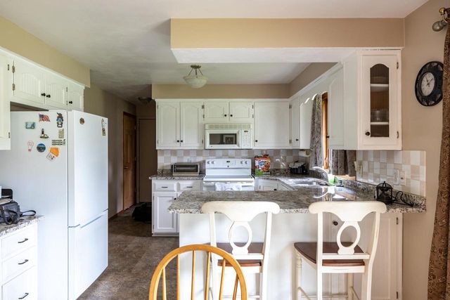 4810 W WILDFLOWER LANE, Appleton, WI 54914