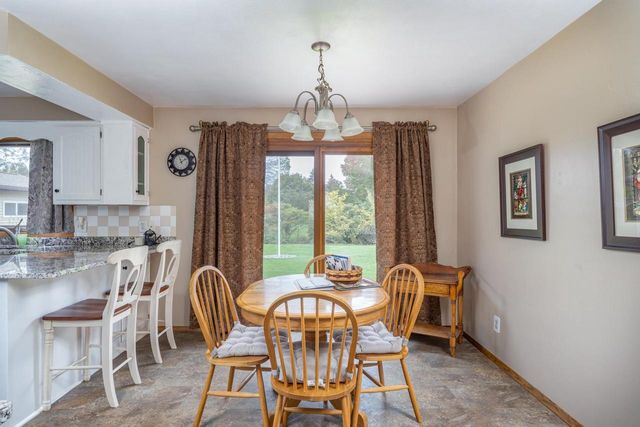 4810 W WILDFLOWER LANE, Appleton, WI 54914