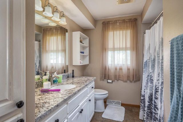 4810 W WILDFLOWER LANE, Appleton, WI 54914