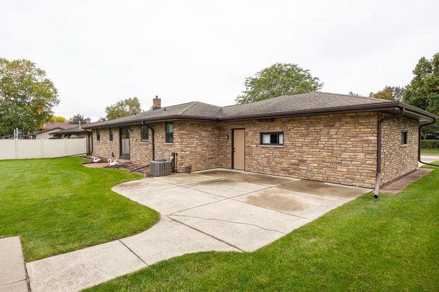 4810 W WILDFLOWER LANE, Appleton, WI 54914