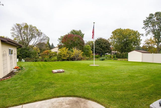 4810 W WILDFLOWER LANE, Appleton, WI 54914