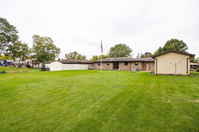 4810 W WILDFLOWER LANE, Appleton, WI 54914