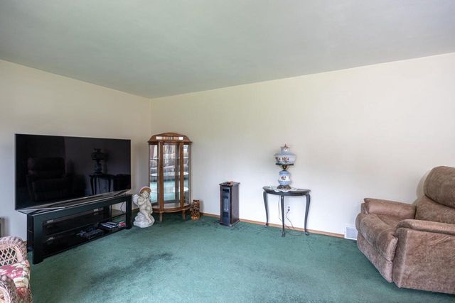 4810 W WILDFLOWER LANE, Appleton, WI 54914