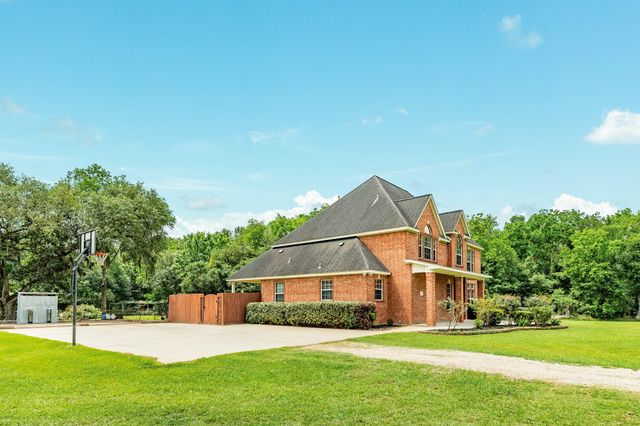 19819 County Road 684a, Sweeny, TX 77480