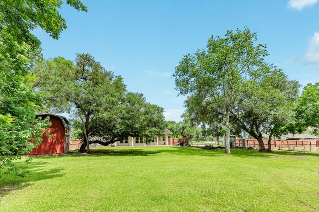 19819 County Road 684a, Sweeny, TX 77480