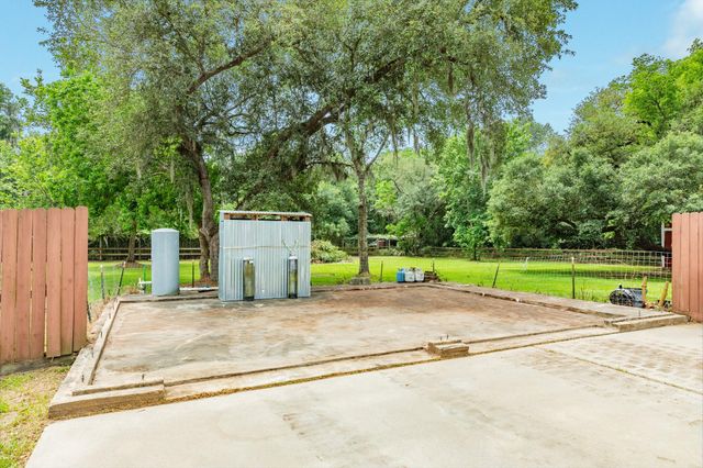 19819 County Road 684a, Sweeny, TX 77480