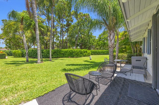 836 Club Drive, Palm Beach Gardens, FL 33418