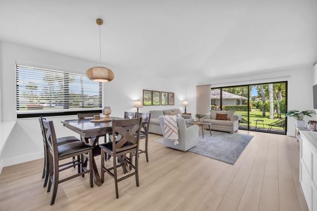 836 Club Drive, Palm Beach Gardens, FL 33418