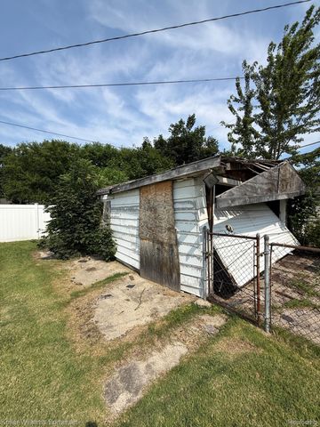 30714 Grandview Avenue, Westland, MI 48186