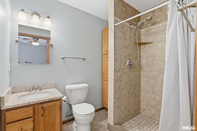 411 E 19TH Avenue, Coal Valley, IL 61240