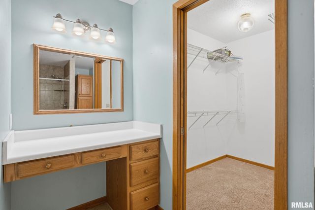 411 E 19TH Avenue, Coal Valley, IL 61240