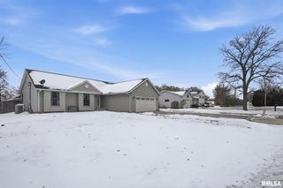 411 E 19TH Avenue, Coal Valley, IL 61240