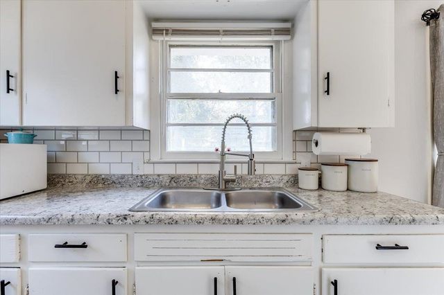 3152 S Euclid Ave, Wichita, KS 67217