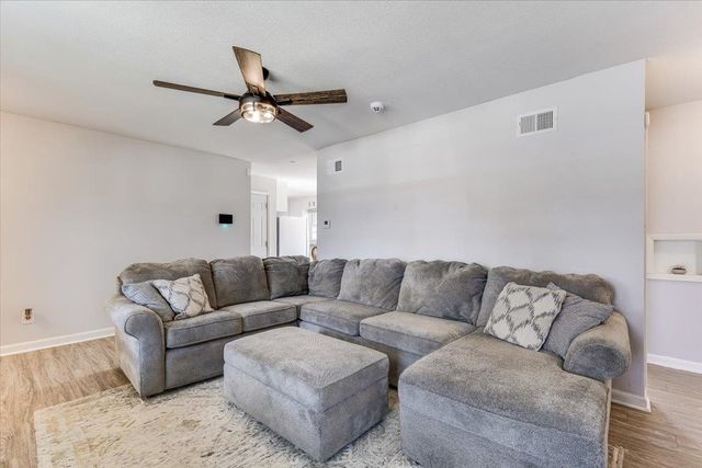 3152 S Euclid Ave, Wichita, KS 67217