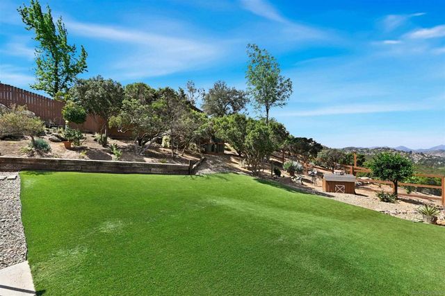 15730 Rainbird, Ramona, CA 92065