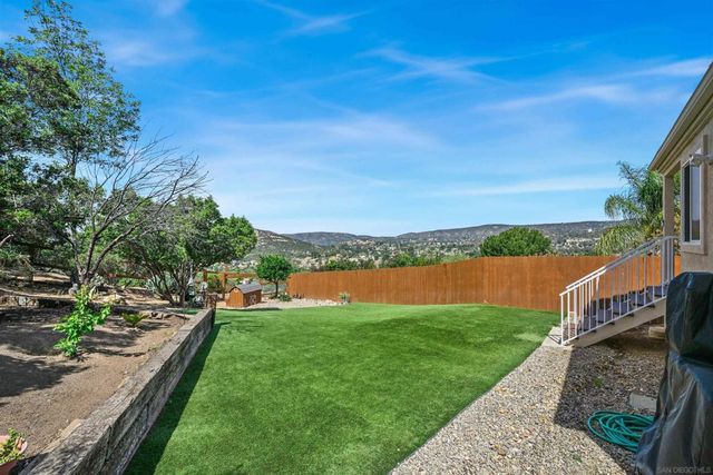 15730 Rainbird, Ramona, CA 92065