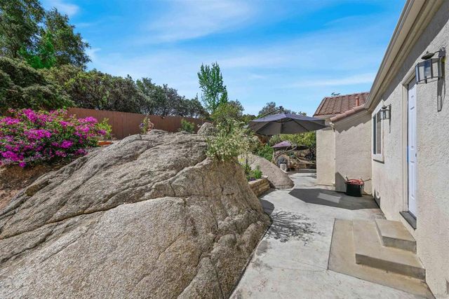 15730 Rainbird, Ramona, CA 92065