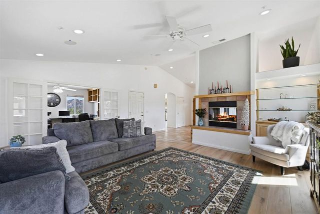 15730 Rainbird, Ramona, CA 92065