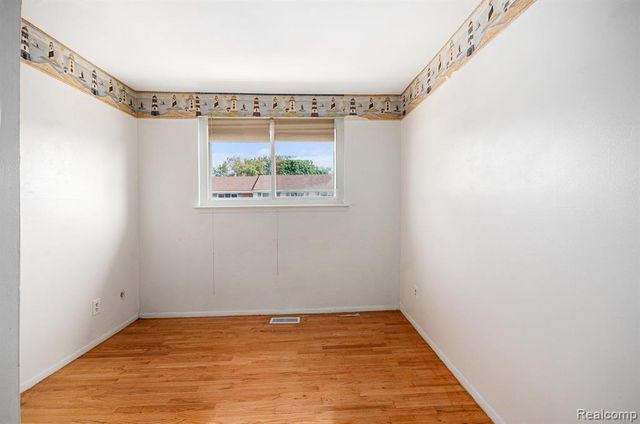 25634 Lexington Lane, Roseville, MI 48066