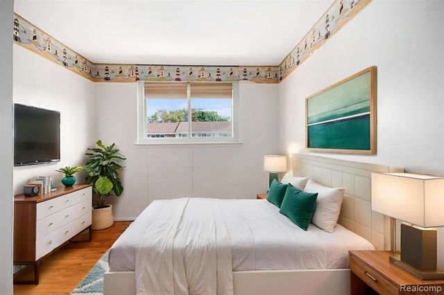 25634 Lexington Lane, Roseville, MI 48066