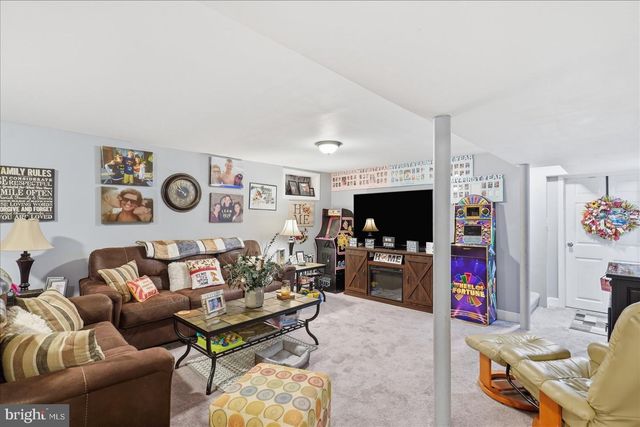 2827 ERIE AVE, Baltimore, MD 21234