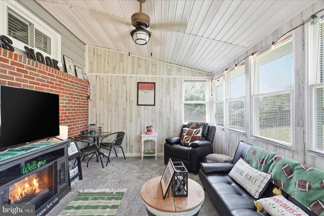 2827 ERIE AVE, Baltimore, MD 21234