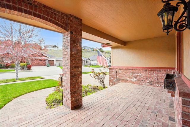 1606 N River Vista St, Spokane, WA 99224