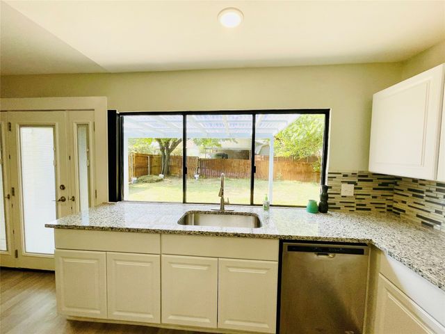 1517 west spring creek Parkway, Plano, TX 75023