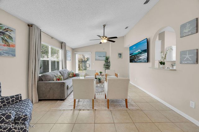 905 GAVAGAN Road, Jacksonville, FL 32233