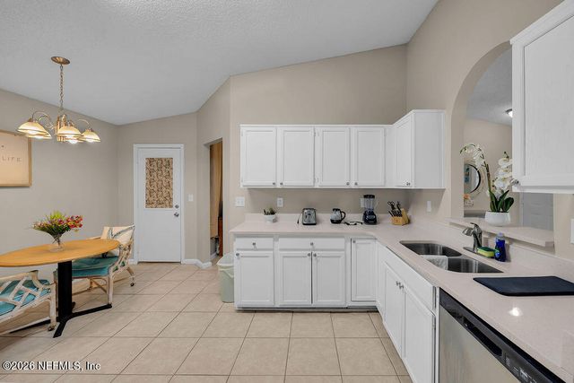 905 GAVAGAN Road, Jacksonville, FL 32233