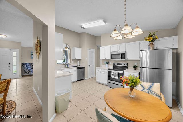 905 GAVAGAN Road, Jacksonville, FL 32233
