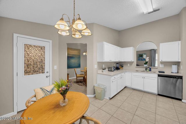 905 GAVAGAN Road, Jacksonville, FL 32233