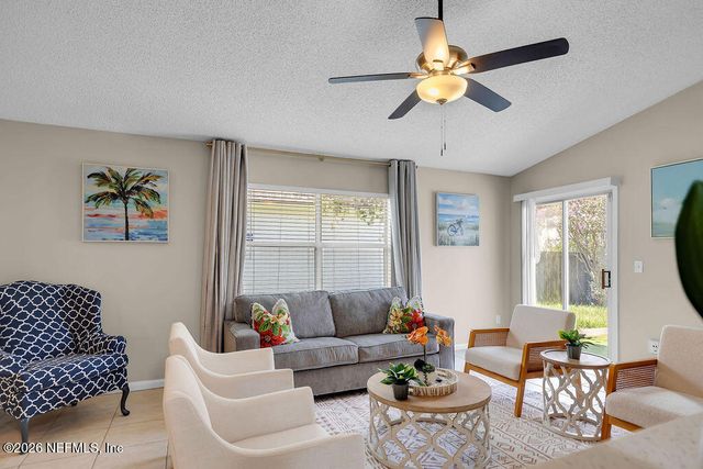 905 GAVAGAN Road, Jacksonville, FL 32233