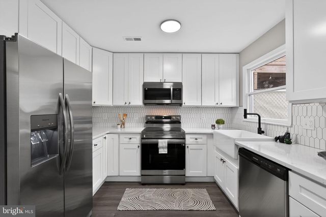 457 E VERNON RD, Philadelphia, PA 19119