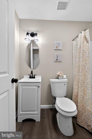 457 E VERNON RD, Philadelphia, PA 19119