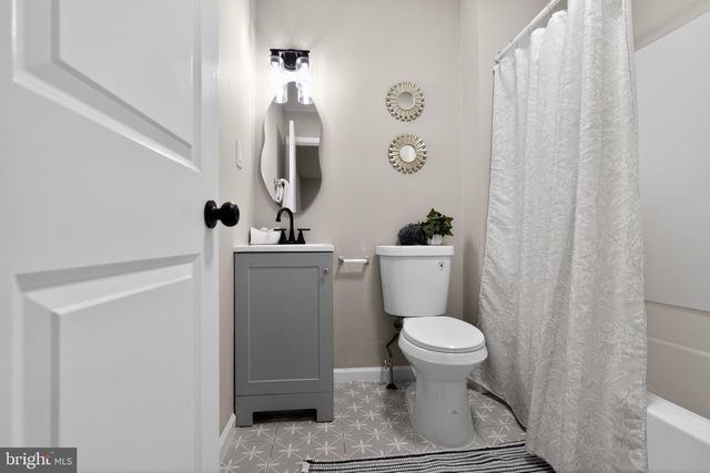 457 E VERNON RD, Philadelphia, PA 19119