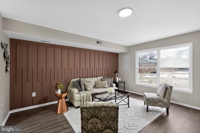 457 E VERNON RD, Philadelphia, PA 19119