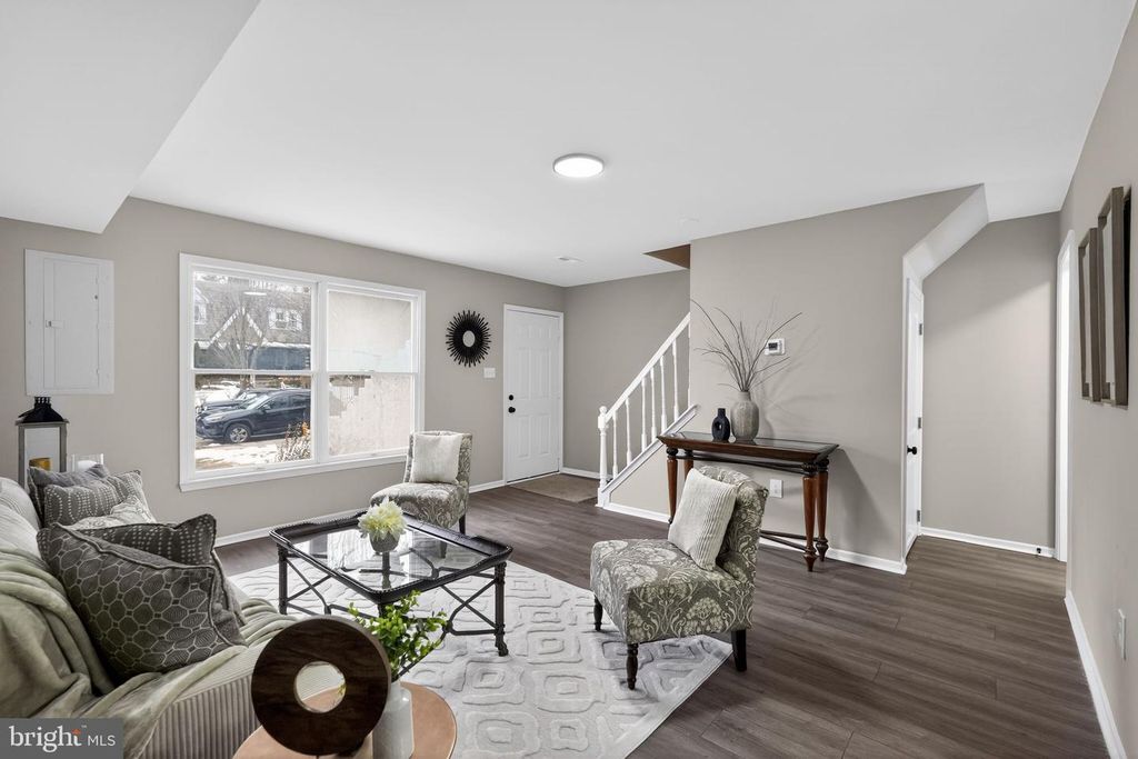 457 E VERNON RD, Philadelphia, PA 19119