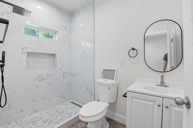 7960 Tampa, Reseda, CA 91335