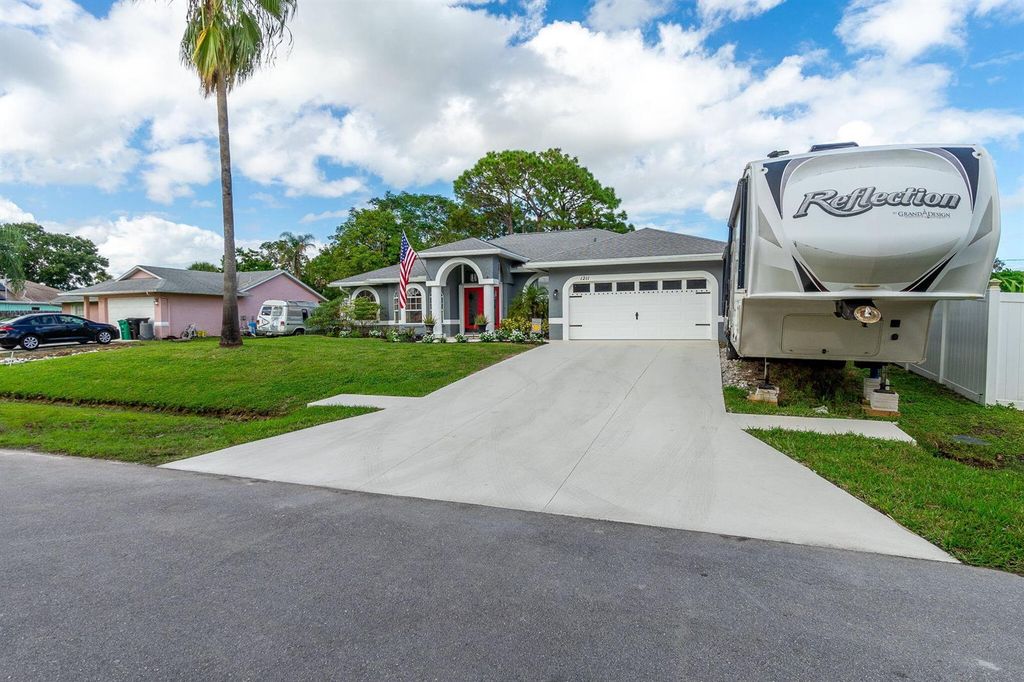 1211 SW Porter Road, Port St. Lucie, FL 34953