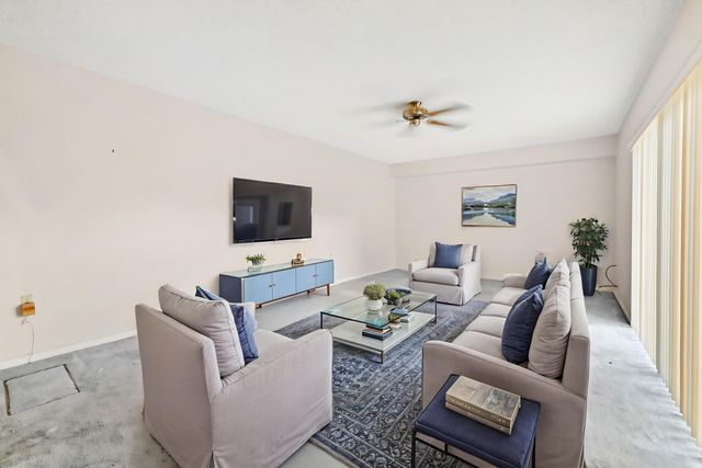 1731 17th Way, West Palm Beach, FL 33407