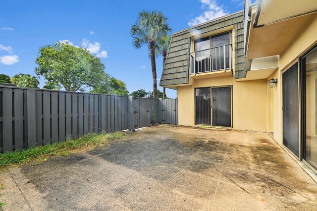 1731 17th Way, West Palm Beach, FL 33407