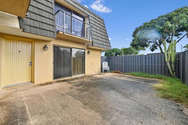 1731 17th Way, West Palm Beach, FL 33407
