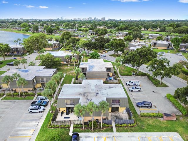 1731 17th Way, West Palm Beach, FL 33407