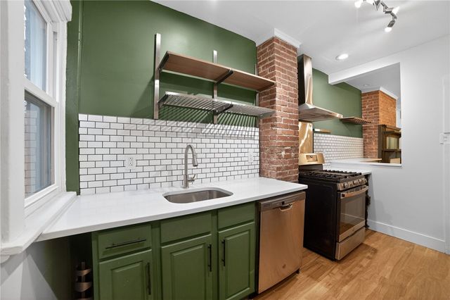 5822 Bryant St, Highland Park, PA 15206