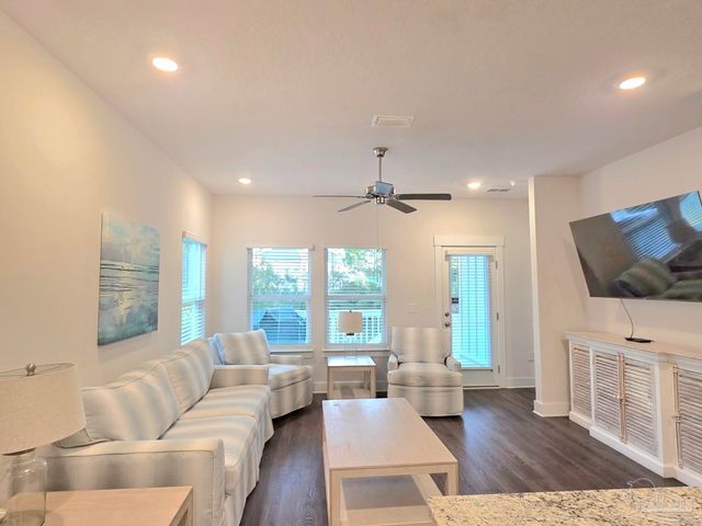 7904 Sweet Retreat Ln, Pensacola, FL 32507