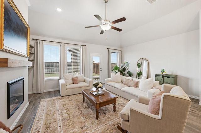 408 Acton Avenue, Fort Worth, TX 76131