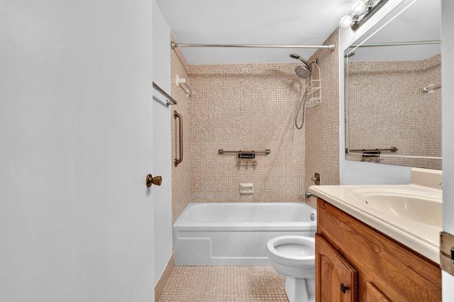 2066 Exeter D, Boca Raton, FL 33434