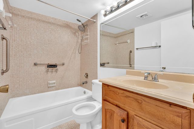 2066 Exeter D, Boca Raton, FL 33434